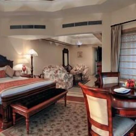 Orient Taj Hotel N Resorts Agra  Room photo